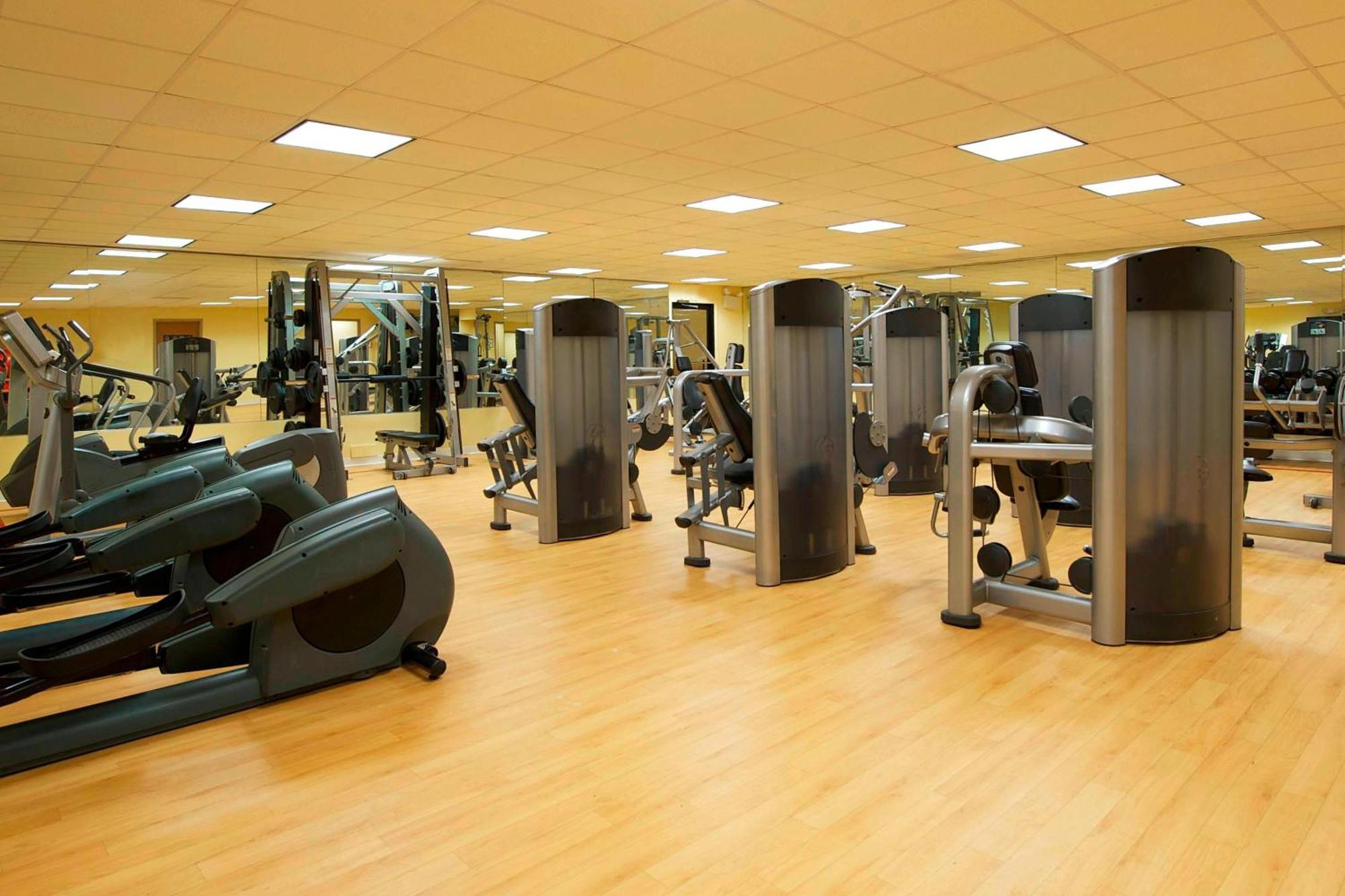 Sheraton Bucks County Лангхорн Екстериор снимка