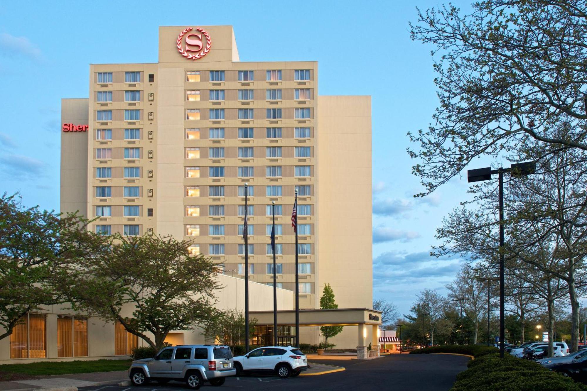 Sheraton Bucks County Лангхорн Екстериор снимка