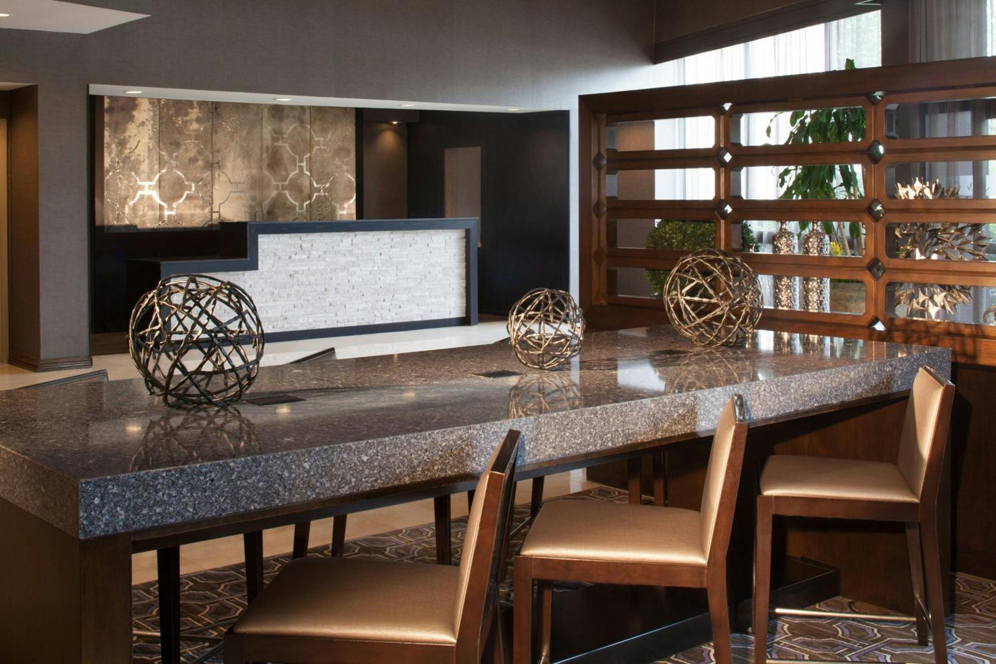 Sheraton Bucks County Лангхорн Екстериор снимка